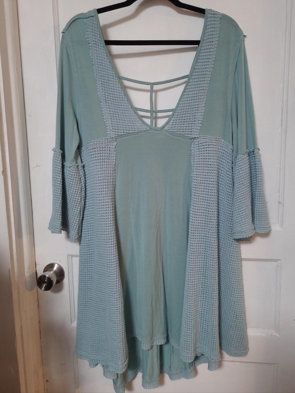 POL Oversized Light Green Waffle Knit Bell Sleeve Mini Dress Medium Boho